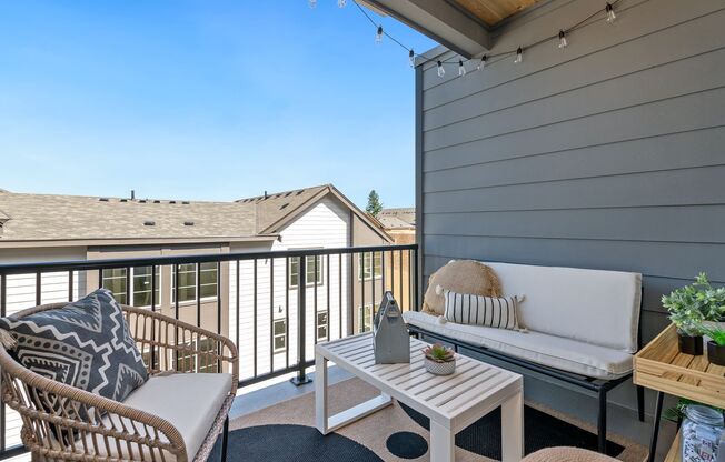3 beds, 3.5 baths, $3,700, Unit 4