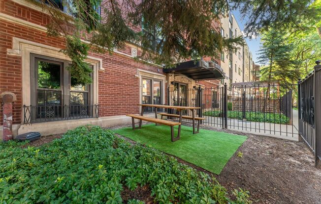 Studio, 1 bath, 225 sqft, $1,365, Unit 301
