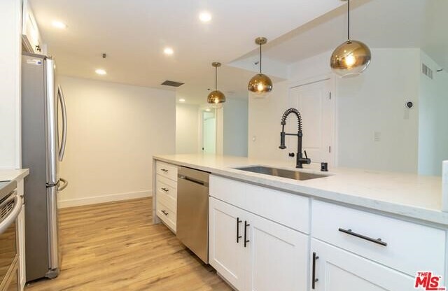 2 beds, 2 baths, 1,193 sqft, $3,250, Unit 1011