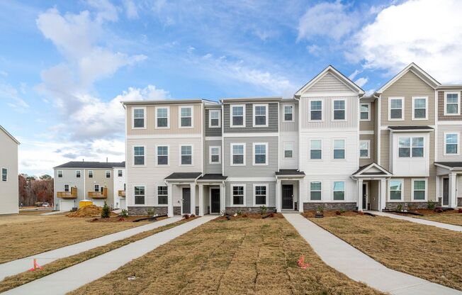 Stunning 3/3.5 Townhome in SE Raleigh