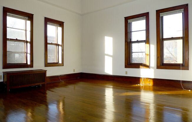 1 bed, 1 bath, 410 sqft, $1,135, Unit 9 - 301