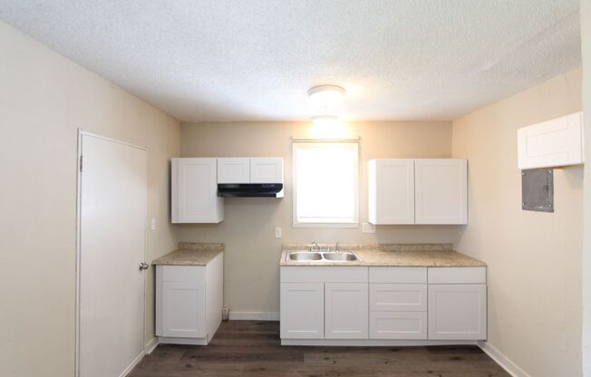 3 BR 1BA - Cute and Classic Charmer!!