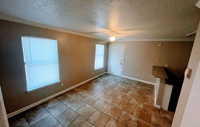 1 bed, 1 bath, 504 sqft, $1,100, Unit 115