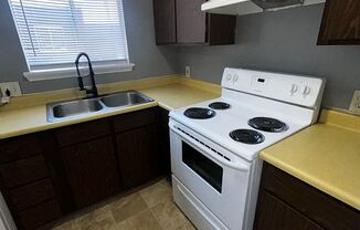 1 bed, 1 bath, 600 sqft, $700, Unit Unit 208