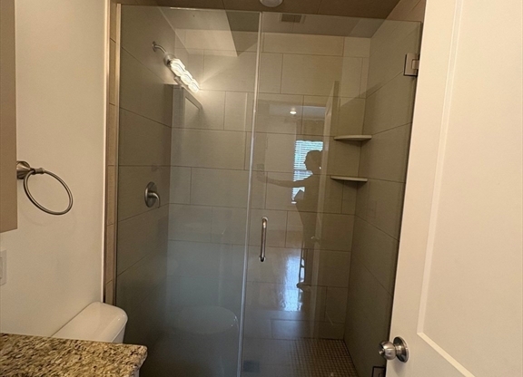 Studio, 1 bath, $1,550, Unit 16