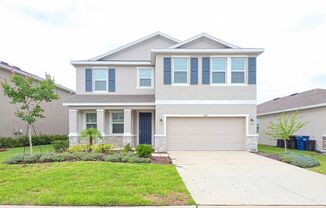 MOVE IN READY! LARGE 4 BEDROOM/3 BATH/ ALL TILE / LVP FLOORING! READY FOR YOU!