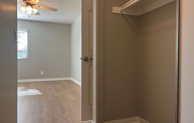 2 beds, 2 baths, 950 sqft, $2,845, Unit 1621L