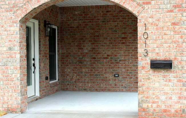3349 LAKESIDE PL