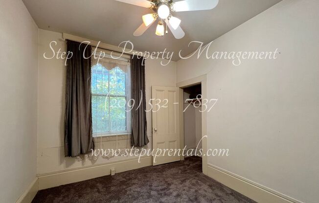 3 beds, 1 bath, 1,117 sqft, $1,900, Unit A