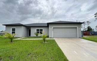 Gorgeous 3 Bedroom, 2 Bathroom Home in Palm Bay!!