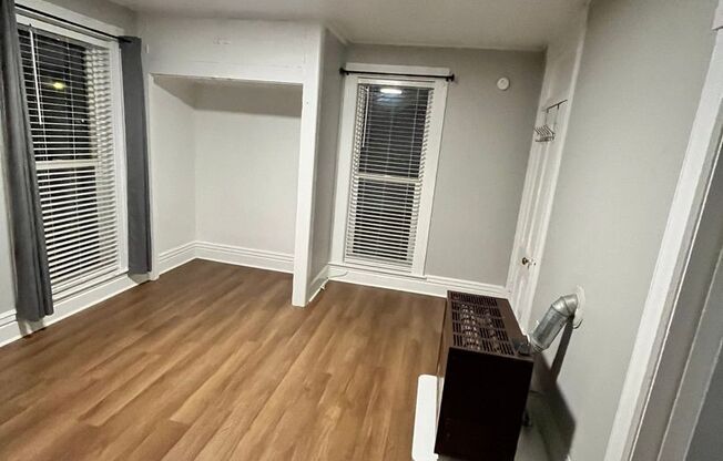 Studio, 1 bath, 420 sqft, $995, Unit 5