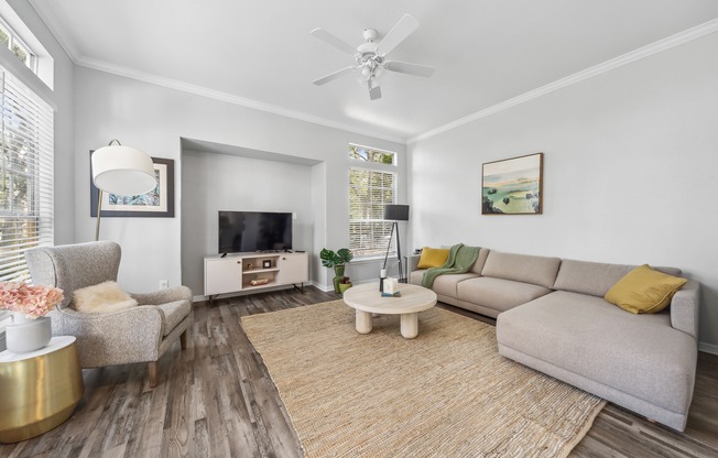 Henley Tampa Palms | Tampa, FL | Spacious Living Area w/ Ceiling Fan