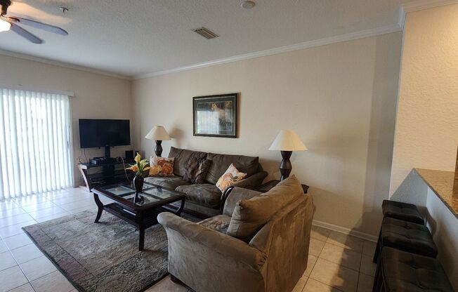 3 beds, 2.5 baths, $1,995, Unit Unit 1107