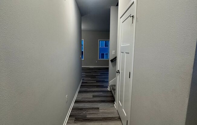 FREE RENT SPECIAL! 3 bedroom 2.5 bath Single Family Home