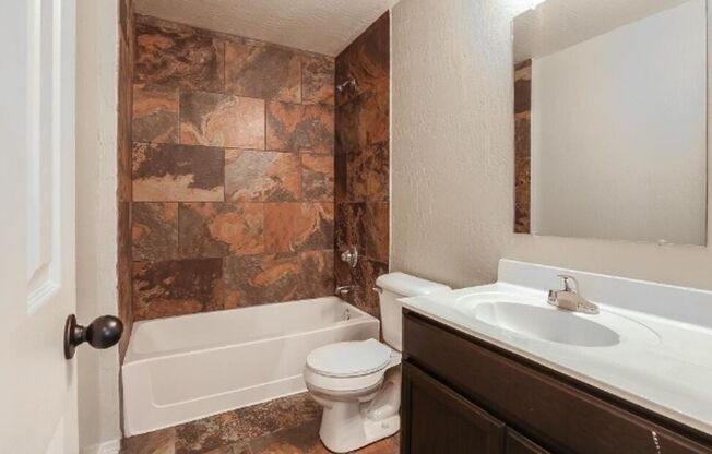 Center Way Apartments 2BDR - 1 BATH