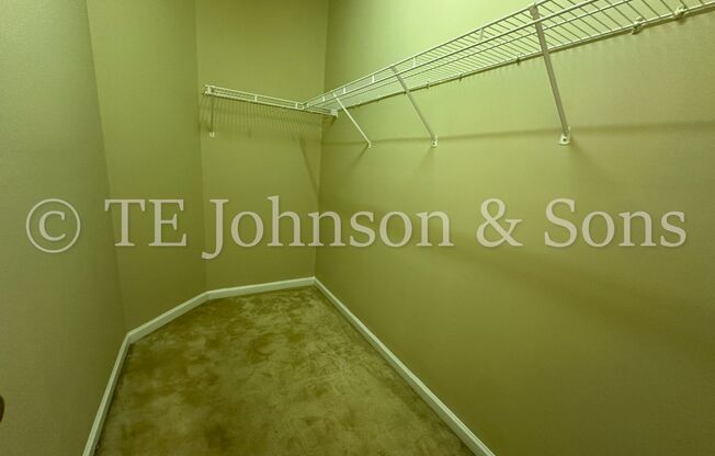 3 beds, 2.5 baths, $1,745, Unit UNIT 11