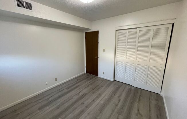 2 beds, 1 bath, 950 sqft, $790, Unit A-4