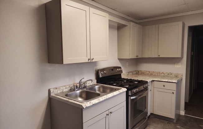 5261 Alhambra Dr
