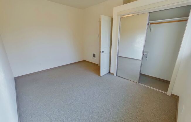 4 beds, 2.5 baths, 1,515 sqft, $3,600, Unit 34