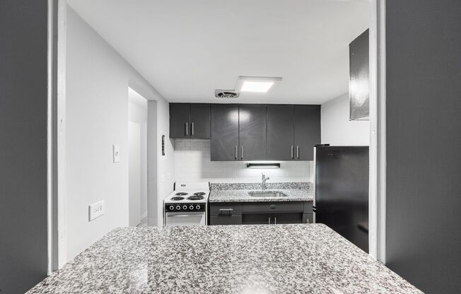 Studio, 1 bath, 374 sqft, $1,475, Unit 3D