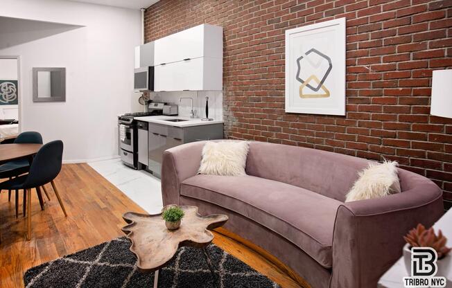 160 E 107 ST