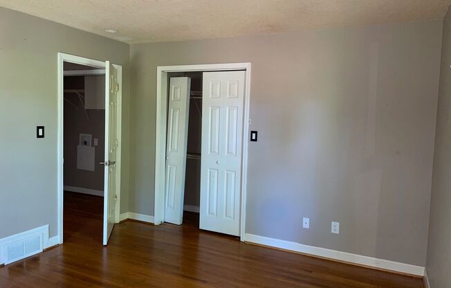 3 beds, 1 bath, $1,400