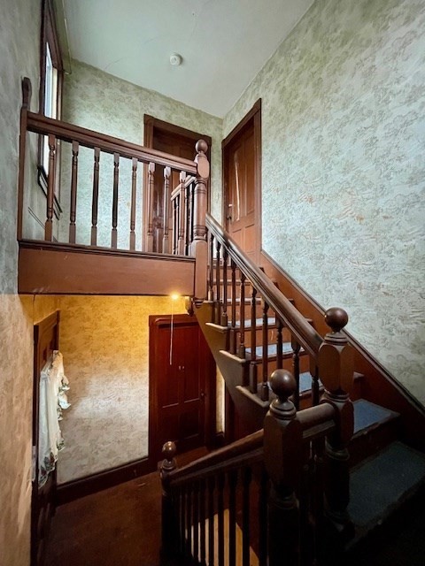 209 STERLING ST
