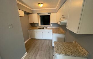 2 beds, 1.5 baths, $895