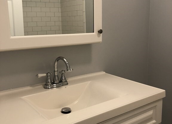 1 bed, 1 bath, 602 sqft, $2,200, Unit L12