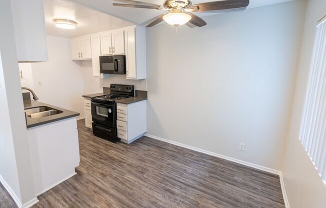 2 beds, 2 baths, 900 sqft, $2,098, Unit 311