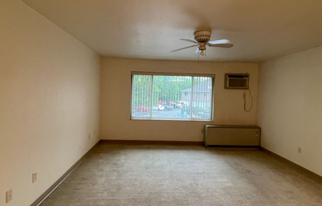 3 beds, 2 baths, 1,200 sqft, $1,400, Unit TE218X-242