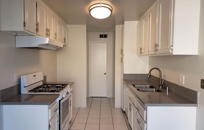 2 beds, 2 baths, $2,595