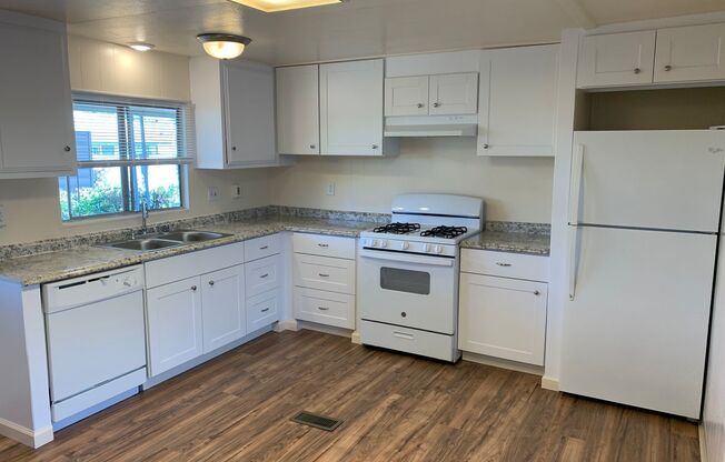 2 beds, 2 baths, 1,080 sqft, $3,499, Unit 21