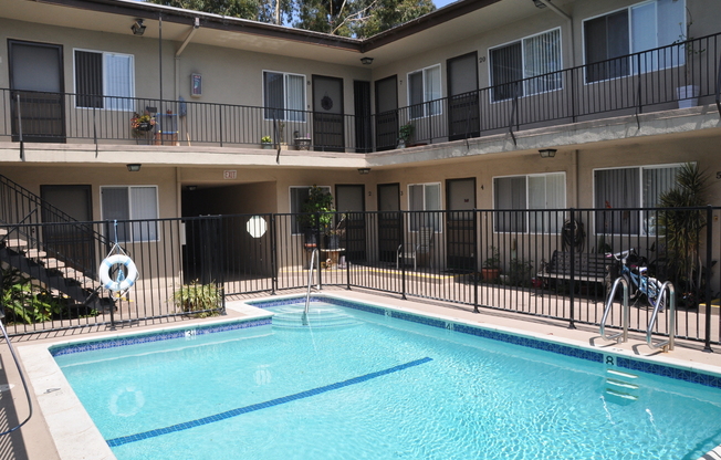 2 beds, 1 bath, 820 sqft, $2,395, Unit 0009