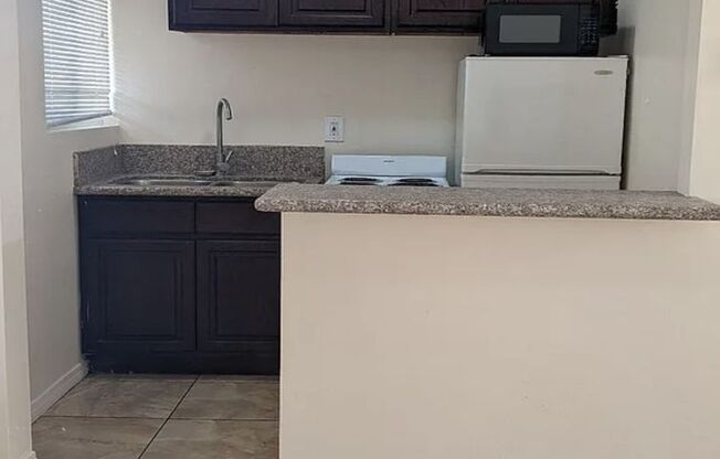 1 bed, 1 bath, 500 sqft, $1,200, Unit Unit B