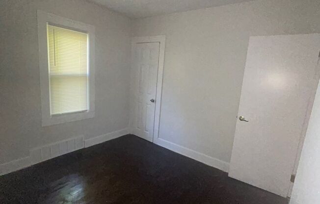 2 beds, 1 bath, $950