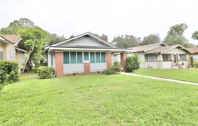 Sanford - 3 Bedrooms, 1.5 Bathrooms - $1,720.00