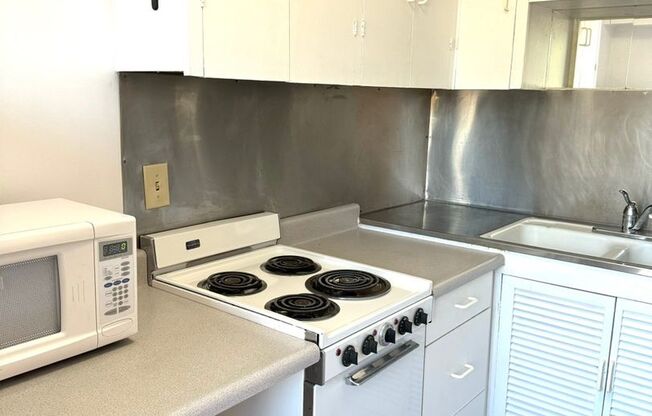 1 bed, 1 bath, $1,350, Unit # 2