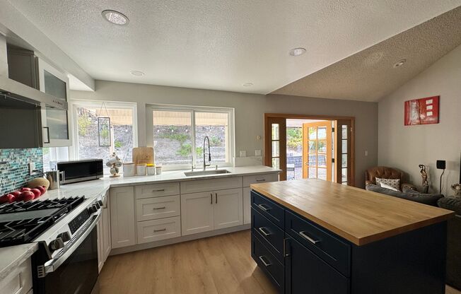 Beautiful 4-Bedroom + Office/BR + Loft Home in Desirable Tierrasanta – Available 1/1/2026