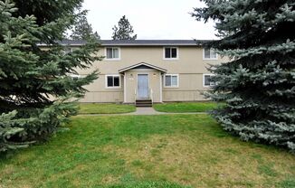 2 bed 1 bath apartment (4plex building)