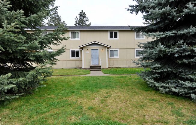 2 bed 1 bath apartment (4plex building)