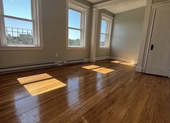 Studio, 1 bath, $2,795, Unit 20