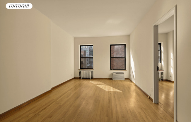 2 beds, 1.5 baths, $4,100, Unit PH4R