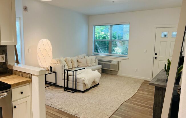 Beautifully Updated Lower Level 2 Bedroom Unit with Clubhouse, Pool, and Exercise Room