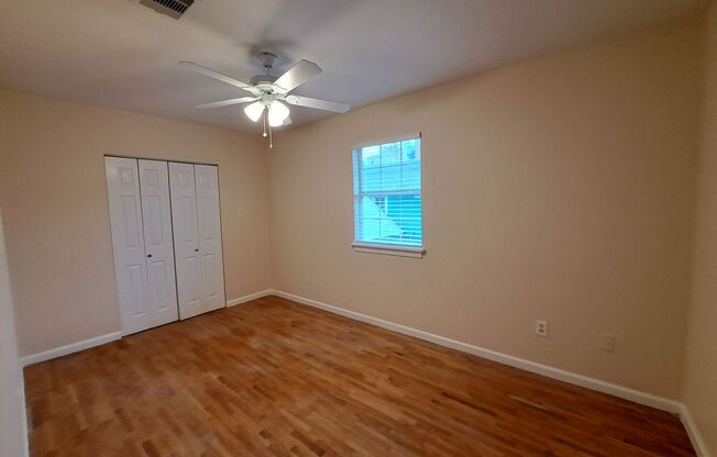5 beds, 2 baths, 2,119 sqft, $2,200, Unit 2509