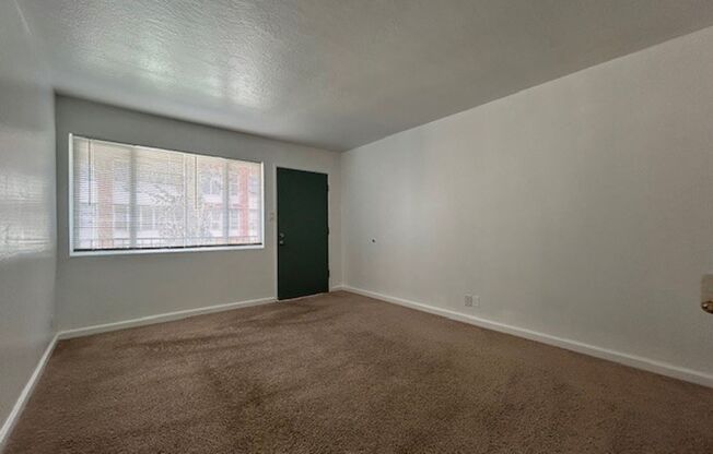 *** Comfortable, cozy 1-bdr right at downtown Shattuck Ave.