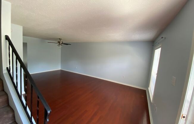 2 beds, 1.5 baths, $1,250, Unit #405