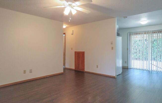 Laurel Lane Apts