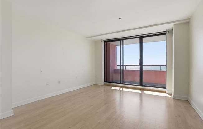 2 beds, 2 baths, 1,050 sqft, $3,550, Unit 6-6W