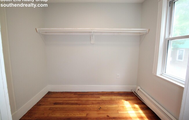 12 ALBION PL
